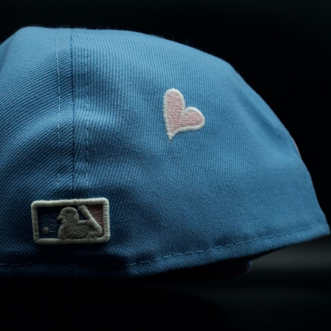 New York Yankees Sky Blue NY Logo 1998 World Series Pink Brim 59FIFTY Fitted Hat