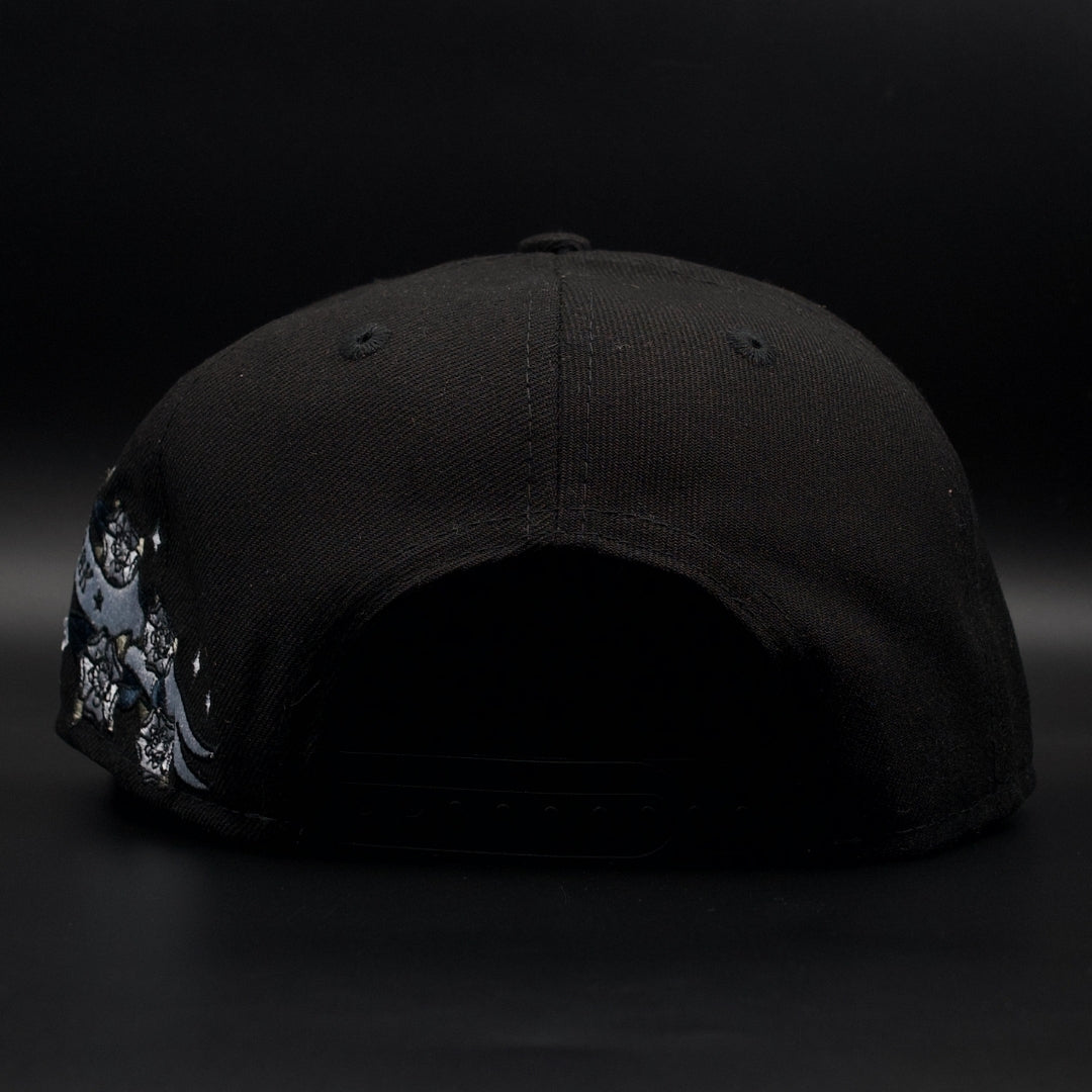 New York Yankees Black Cupid Love Banner Grey Brim 9FIFTY SnapBack Hat