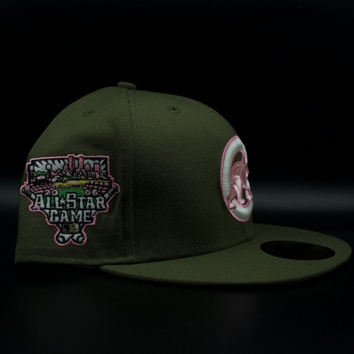 Chicago Cubs Olive Green Crawling Bear Logo Pink Brim 59FIFTY Fitted Hat