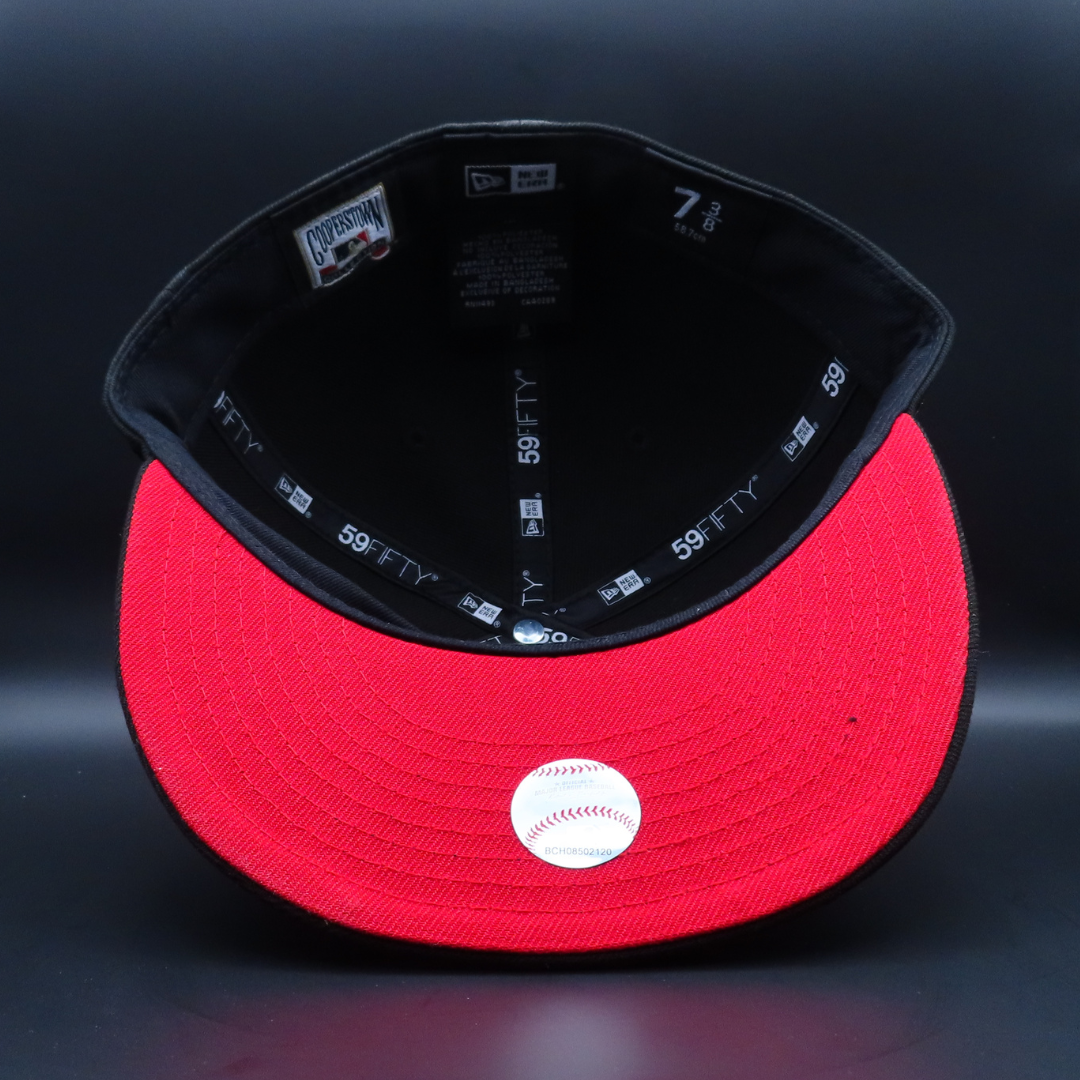 Toronto Blue Jays Black Gold Outline Logo 40th Season Side Patch Red Brim 59FIFTY Fitted Hat