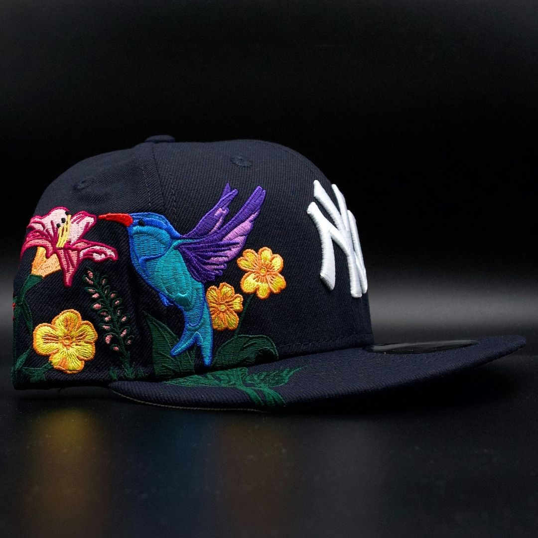 New York Yankees Navy Hummingbird Floral Design Grey Brim 59FIFTY Snapback Hat