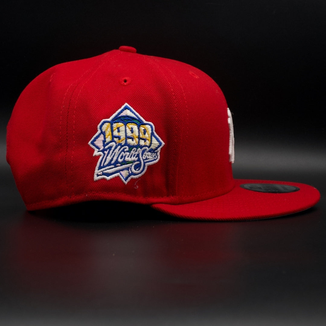 New York Yankees Red Rose Design World Series Grey Brim 9FIFTY SnapBack Hat