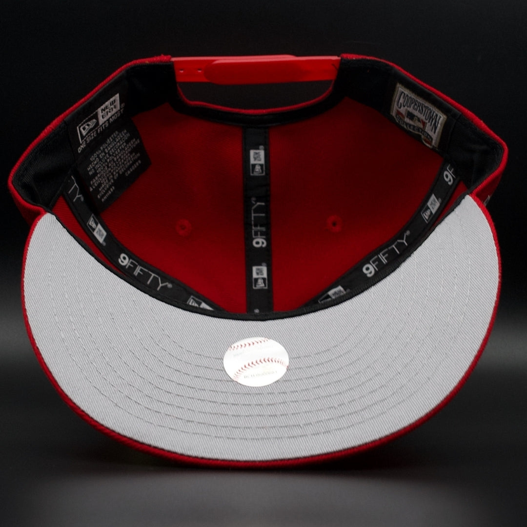 New York Yankees Red Rose Design World Series Grey Brim 9FIFTY SnapBack Hat