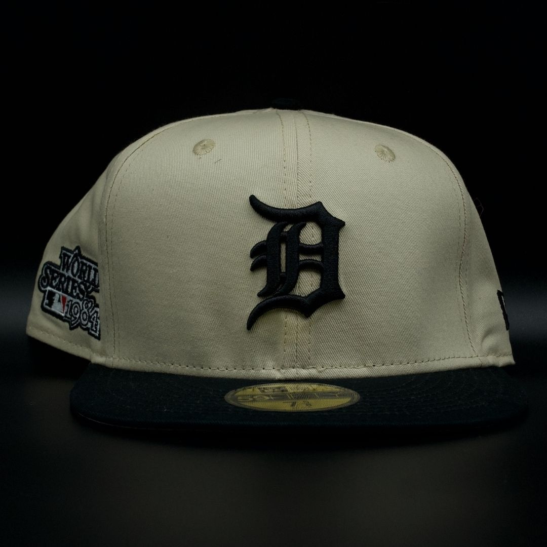 Detroit Tigers Chrome White and Black D Logo Pink Brim 59FIFTY Fitted Hat